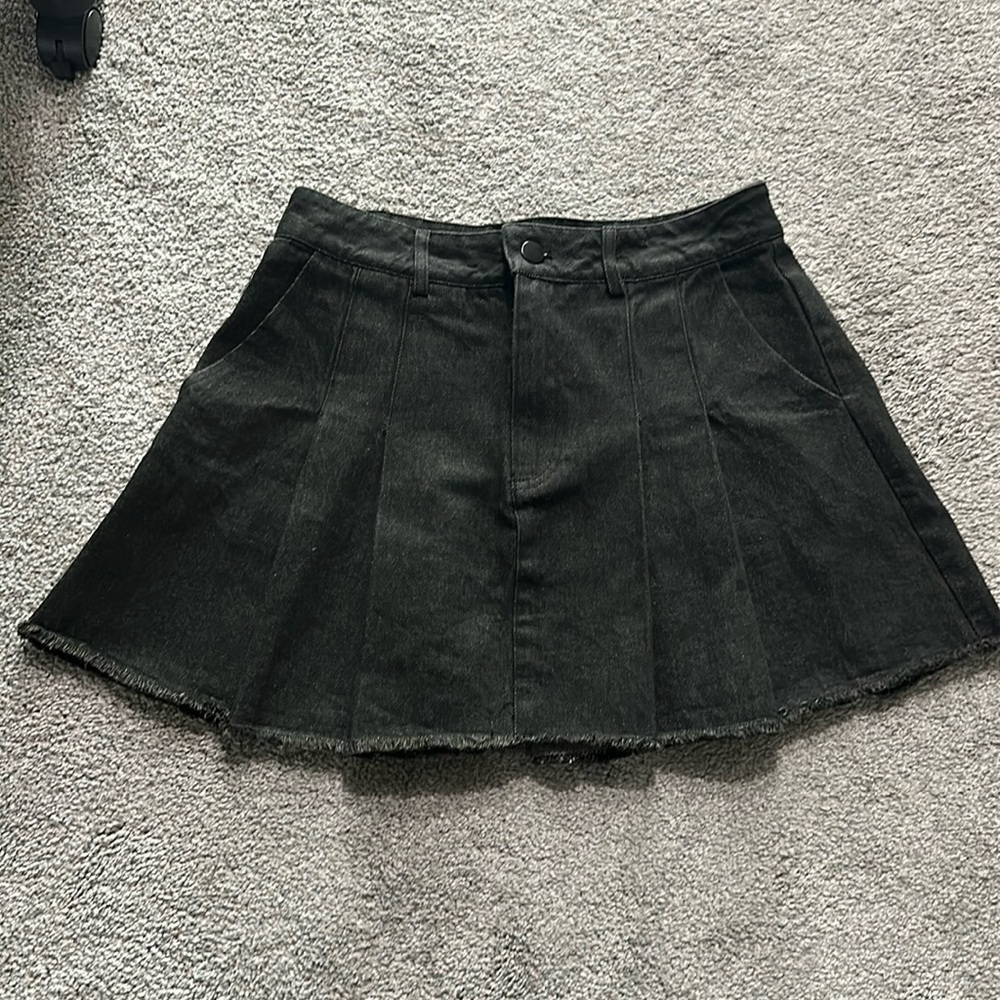 Vestique Billie Skirt, size M, NWT